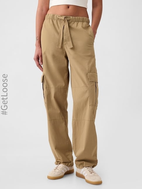 GAP Khaki Solid Cargo Pants