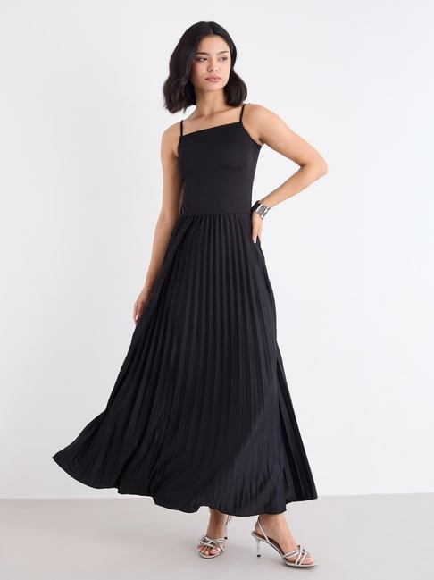 Styli Black Synthetic Solid A-Line Dress-picture-37
