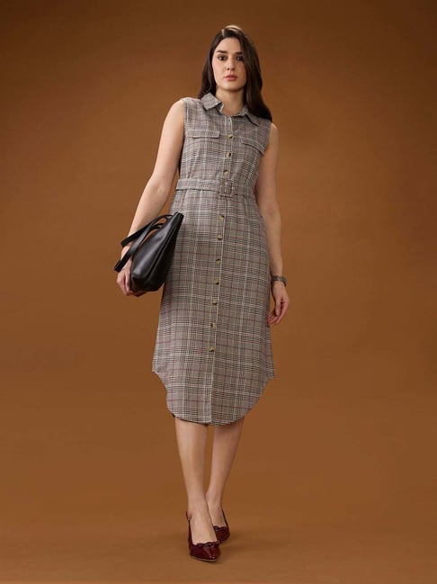 Globus Women Brown Collared Neck Sleeveless Checkered Curved Hem Midi Shirt  Style Dress With Belt
