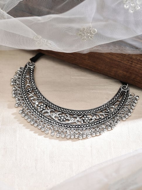 Rubans Silver Floral Engraved Choker Necklace