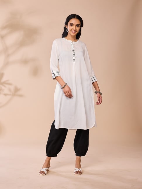 Daali White Regular Fit Kurta-picture-18