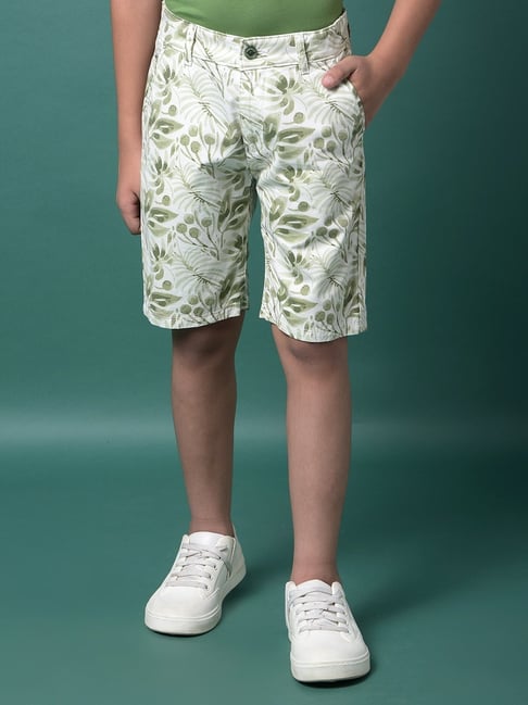 Crimsoune Club Boys Green Cotton Slim Fit Floral Print Shorts