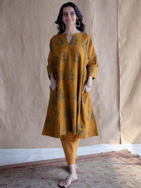 The Indian Ethnic Co Mustard Cotton A-Line Ajrakh Handblock Printed Kurta-picture-25