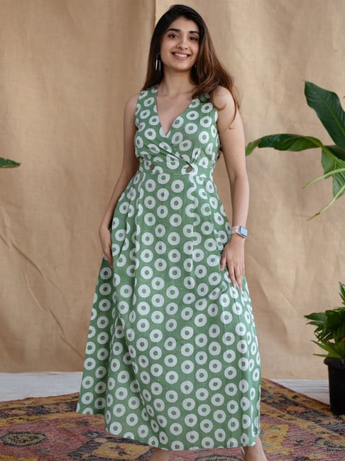 Buy Indigo Straight Fadat Top with Split V Neck 3/4th Sleeves