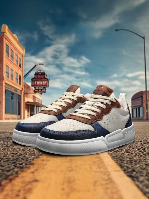 Campus Men's Off White & Navy Sneakers