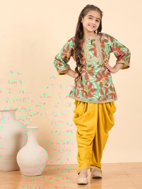 Stylobug Girls Green Printed Regular Fit Suit Set-picture-46