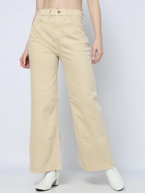 GAP Ecru Relaxed Fit Solid Jeans