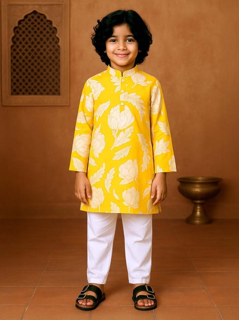 Kiddopanti Boys Yellow and White Cotton Printed Regular Fit Kurta with Pyjamas-picture-14