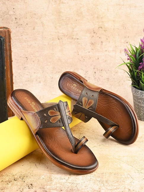 Pelle Albero Women's Brown Toe Ring Sandals-picture-46