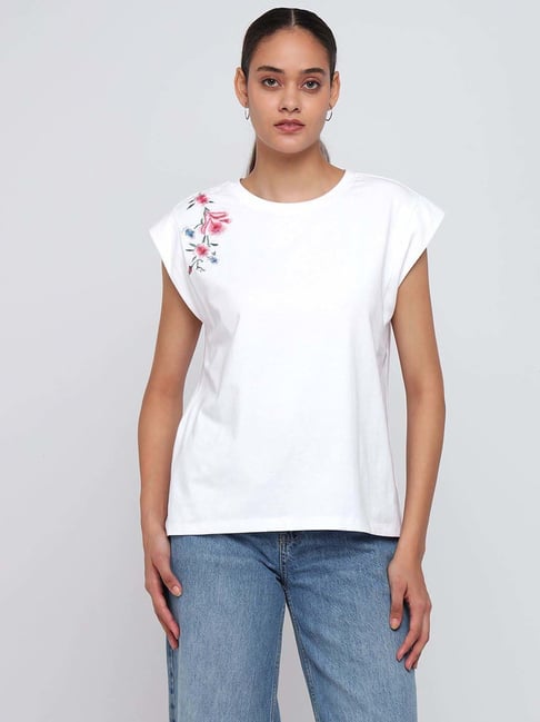 Cover Story White Cotton Regular Fit Floral Print T-Shirt-picture-30