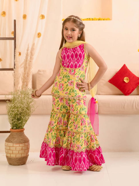 Pspeaches Girls Yellow Cotton Regular Fit Floral Print Kurta Set-picture-40