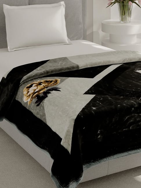 Monte Carlo Dark Grey Polyester Printed Single Bed Winter Blanket Lavish 2 Ply Pvc Bag Pack