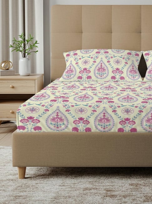 Urban Space Pink Cotton Printed 200 TC King Fitted Fitted Bedsheet with 2 Pillow Covers-picture-47