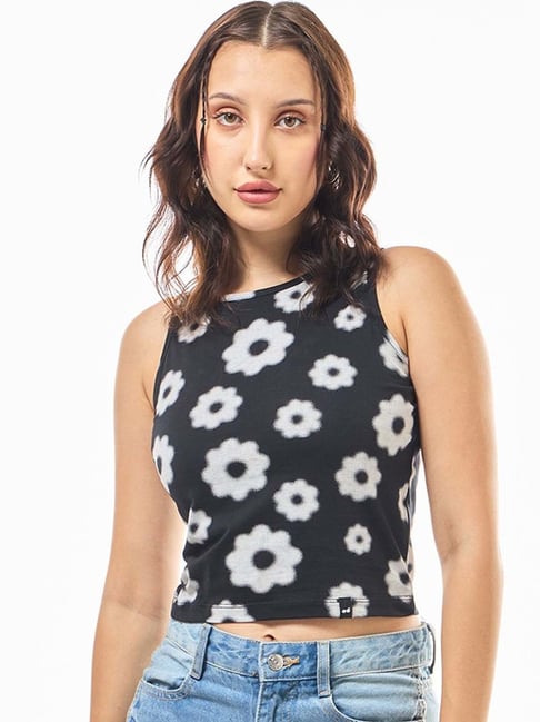 Bewakoof Black Cotton Loose Fit Printed Top-picture-27