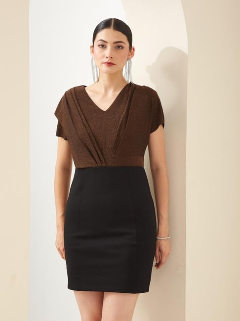 Latin Quarters Black Solid Dress-picture-37