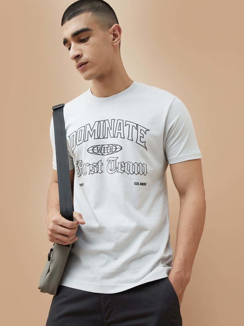 Fame Forever By Lifestyle Light Grey Cotton Regular Fit Printed T-Shirt-picture-12