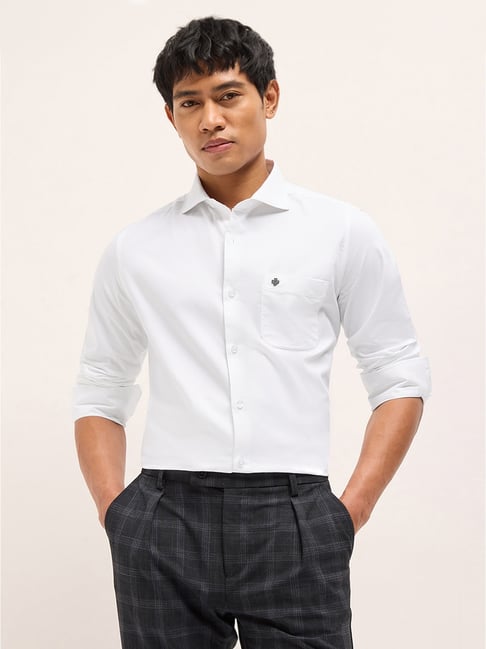The Bear House White Solid Regular Fit Shirt-picture-30