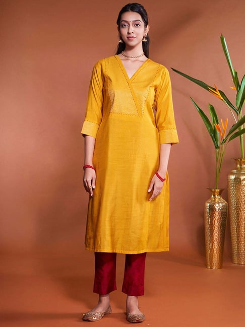 Daali Yellow Regular Fit Embroidered Kurta-picture-18