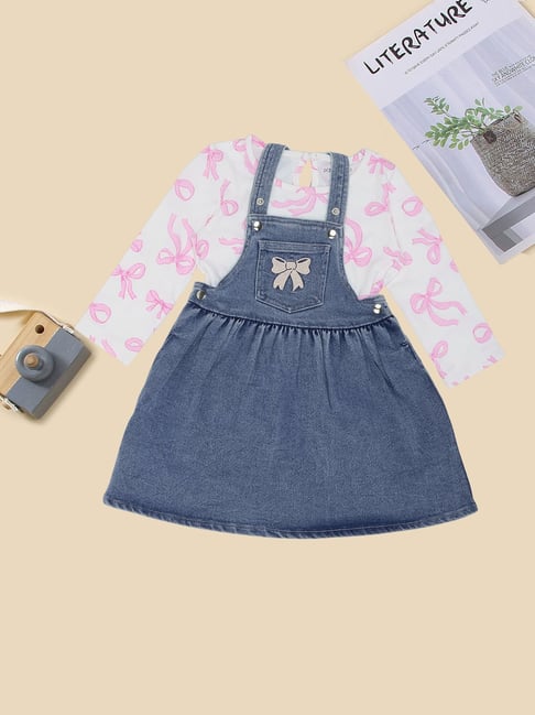Pantaloons Baby Girls Clear Sky Printed Dungaree Set