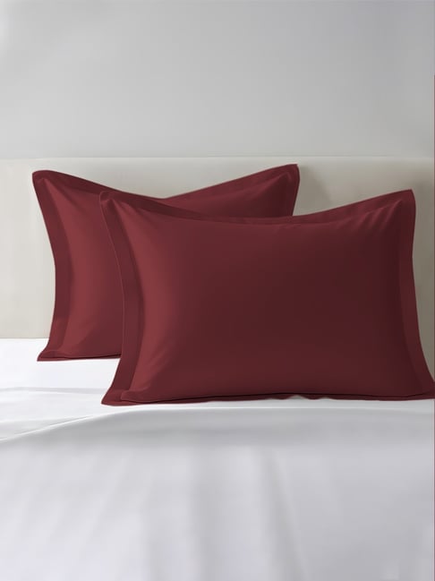Pizuna Brick Red Cotton Pillow Covers - Set of 2