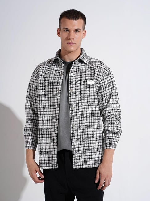 SHOWOFFFF White Cotton Checked Relaxed Fit Shirt-picture-37