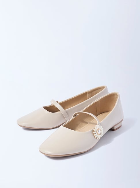 LUNA BLU by Westside Ivory Floral Detailed Mary Jane Shoes-picture-19