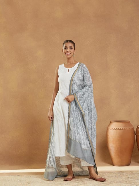 Fabindia Grey Cotton Silk Blend Dupatta-picture-19