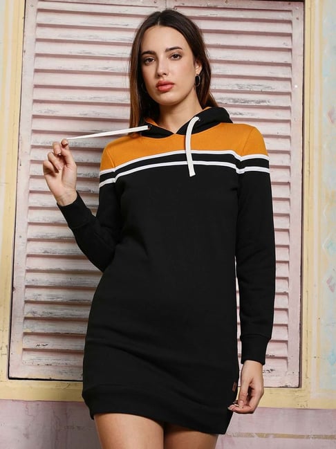 Campus Sutra Black Regular Fit Color-Block Hoodie-picture-21