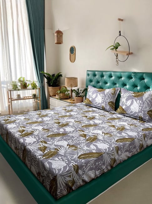 Klotthe Multicolor Cotton Blend Printed 300 TC King Flat Bedsheet with 2 Pillow Covers-picture-38