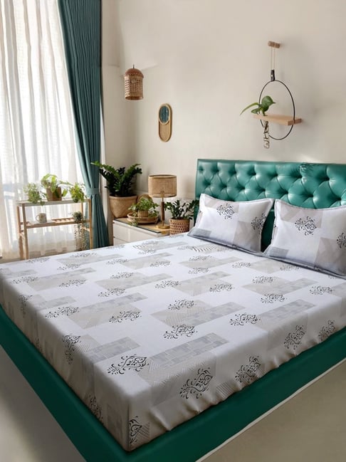 Klotthe Grey Cotton Blend Printed 300 TC King Flat Bedsheet with 2 Pillow Covers-picture-18