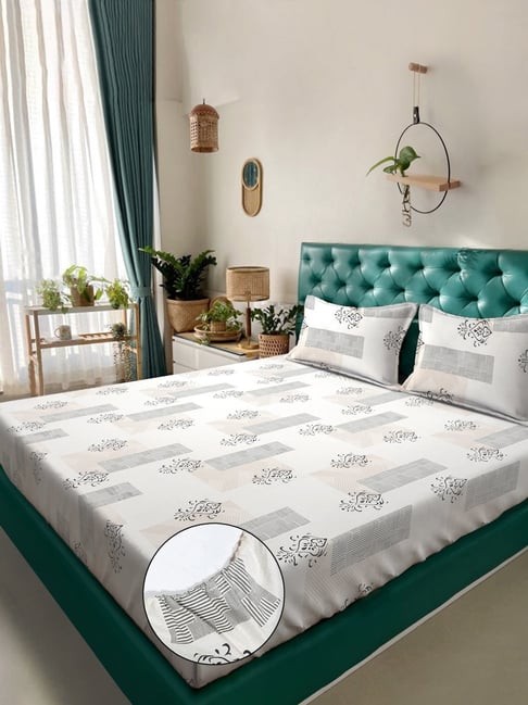 Klotthe Cream Cotton Blend Printed 300 TC King Fitted Bedsheet with 2 Pillow Covers-picture-26