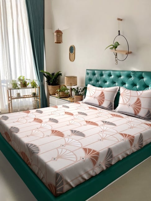 Klotthe Cream Cotton Blend Printed 300 TC King Flat Bedsheet with 2 Pillow Covers-picture-47