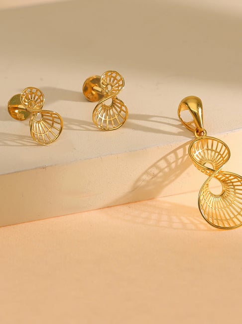 P.N.Gadgil Jewellers 18K Infinity Forever Gold Pendant for Women