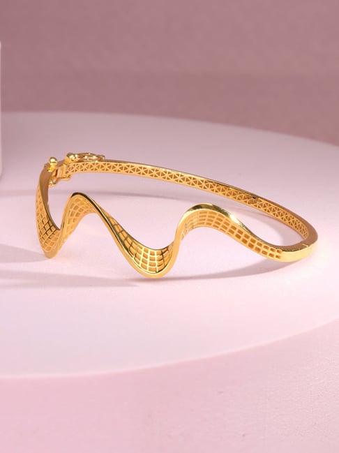 P.N.Gadgil Jewellers 18K Arched Grace Gold Bracelet for Women-image-44