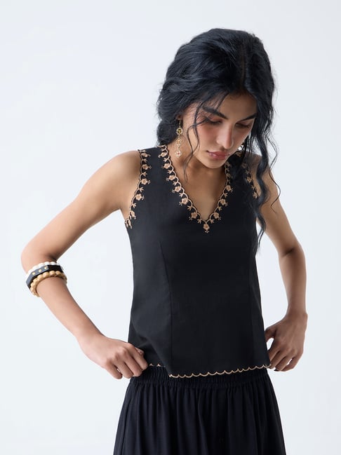 Bombay Paisley by Westside Black Floral Embroidered Cotton-Blend Top