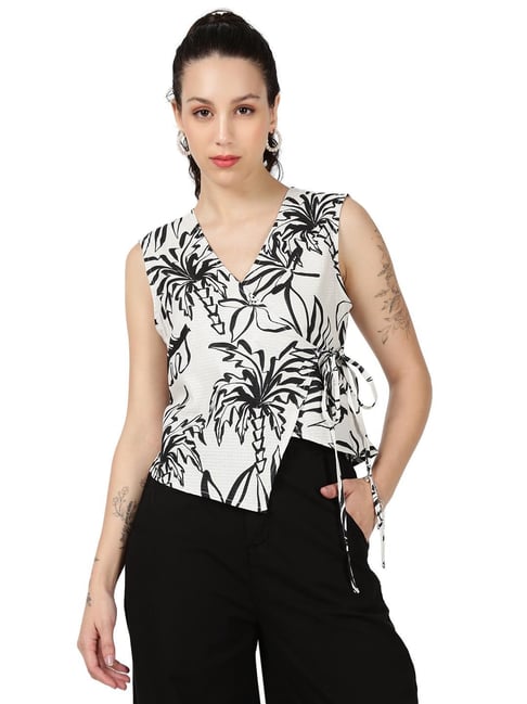 Bene Kleed White Cotton Printed Regular Fit Top