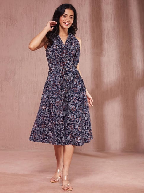 Fabindia Blue-Red Cotton Regular Fit Printed Dress