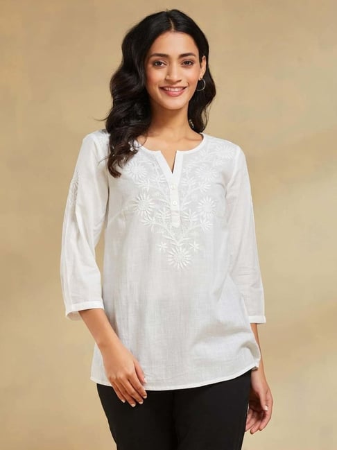 Fabindia White Cotton Regular Fit Embroidered Tunic-picture-18