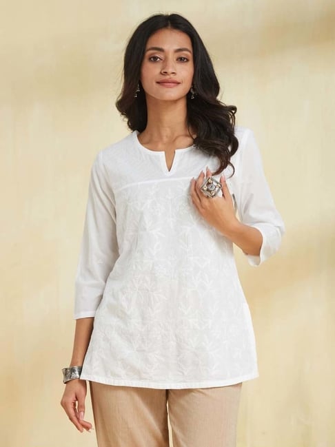 Fabindia White Cotton Slim Fit Embroidered Kurti-picture-34