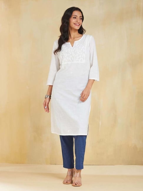 Fabindia White Cotton Regular Fit Embroidered Kurta-picture-32