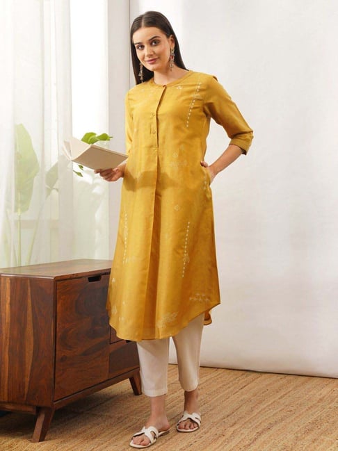 Jaypore Yellow Kantha Embroidered Straight Fit Kurta-picture-39