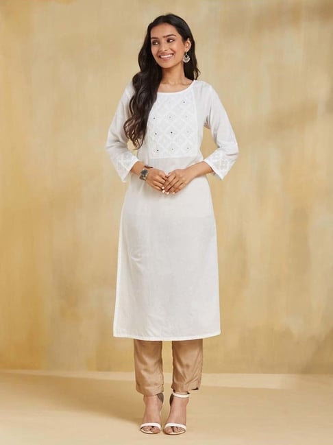 Fabindia White Cotton Slim Fit Embroidered Kurta-picture-38