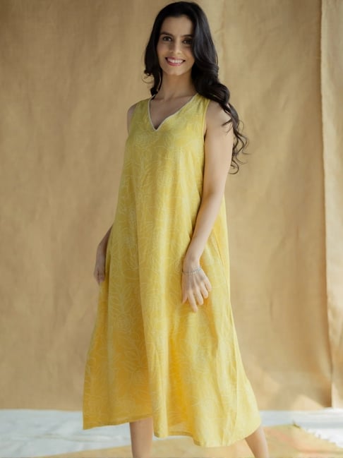 a line ethnic dress Ahalyaa Floral Printed Midi A-Line Ethnic Dress main image 1