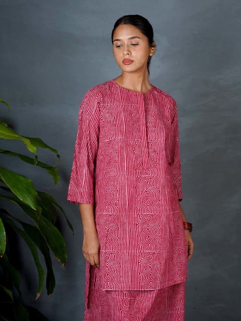 Chidiyaa Red Pure Cotton Regular Fit Printed Top