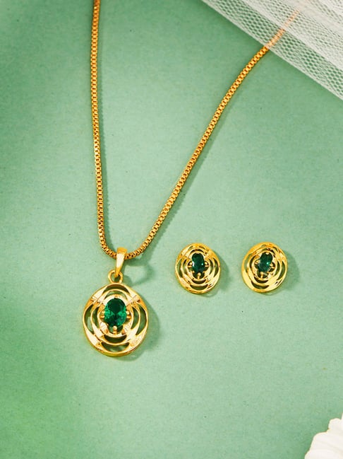P.N.Gadgil Jewellers 18K Rounded Emerald Gold Pendant Set for Kids