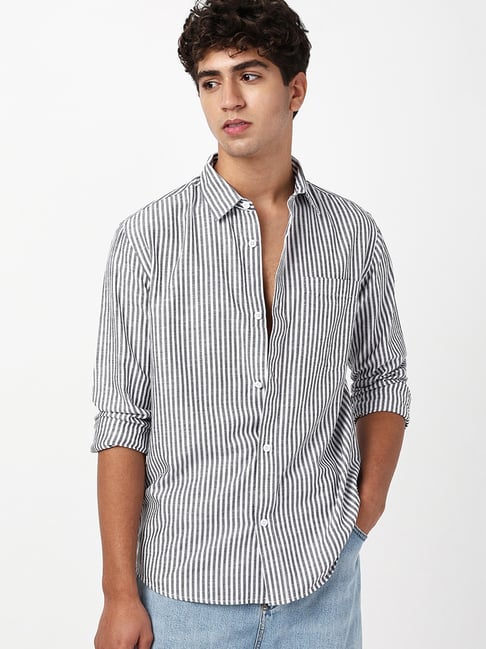 Bewakoof Men's White and Grey Striped Shirt-picture-39