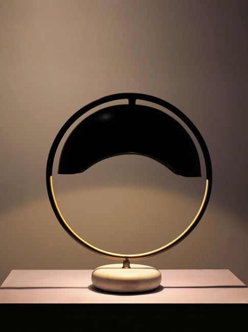 Home Blitz Black Iron Nordique Desk Lamp