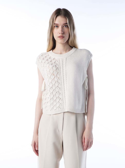 Only White Regular Fit Textured Sweater-picture-22