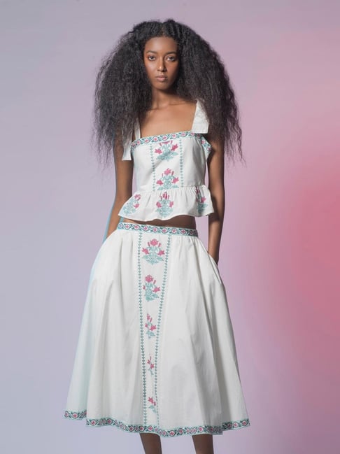 VIRGIO White Flared Fit Printed Skirt-picture-31