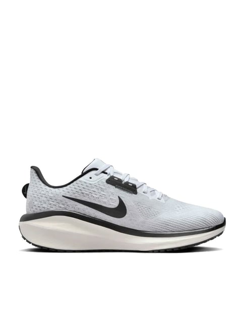 Nike Men's VOMERO 17 SERIES Grey Running Shoes - Main Image